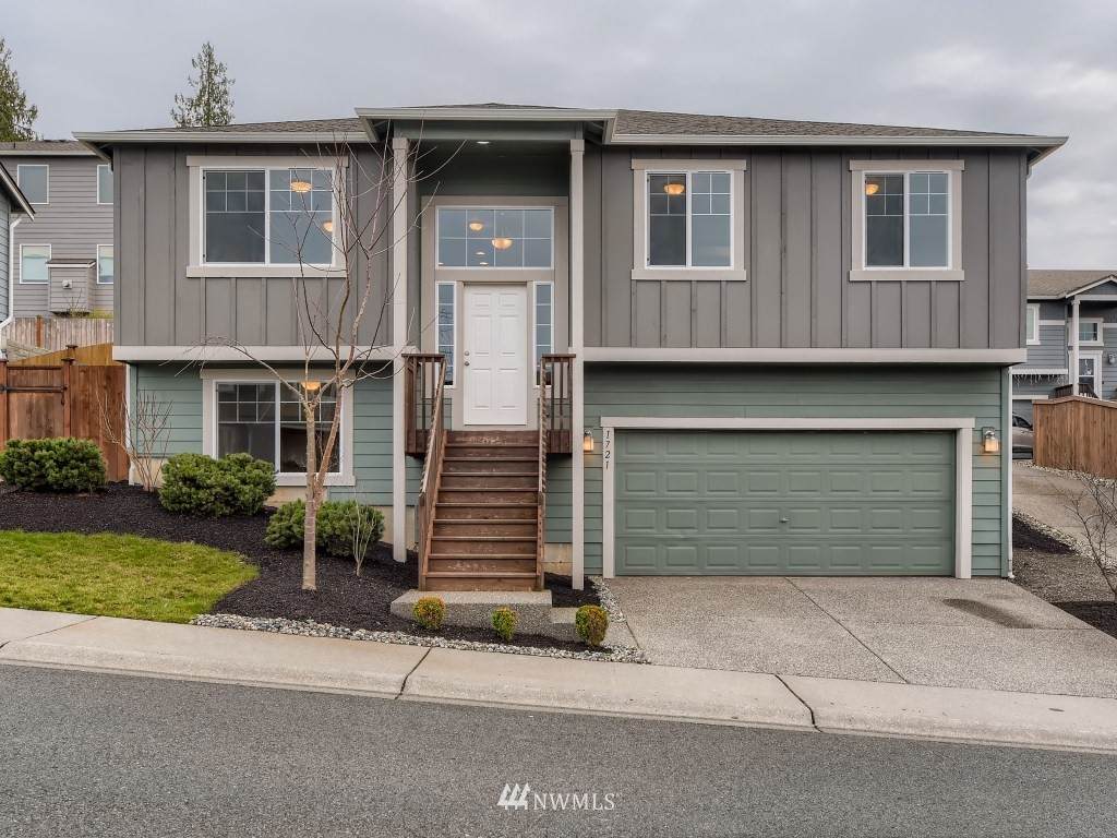 1721 72nd Avenue - Photo 1