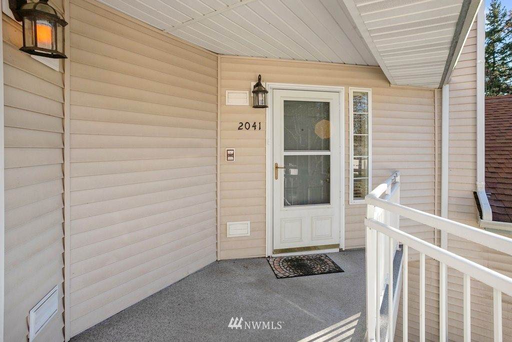 2041 368th Place - Photo 1