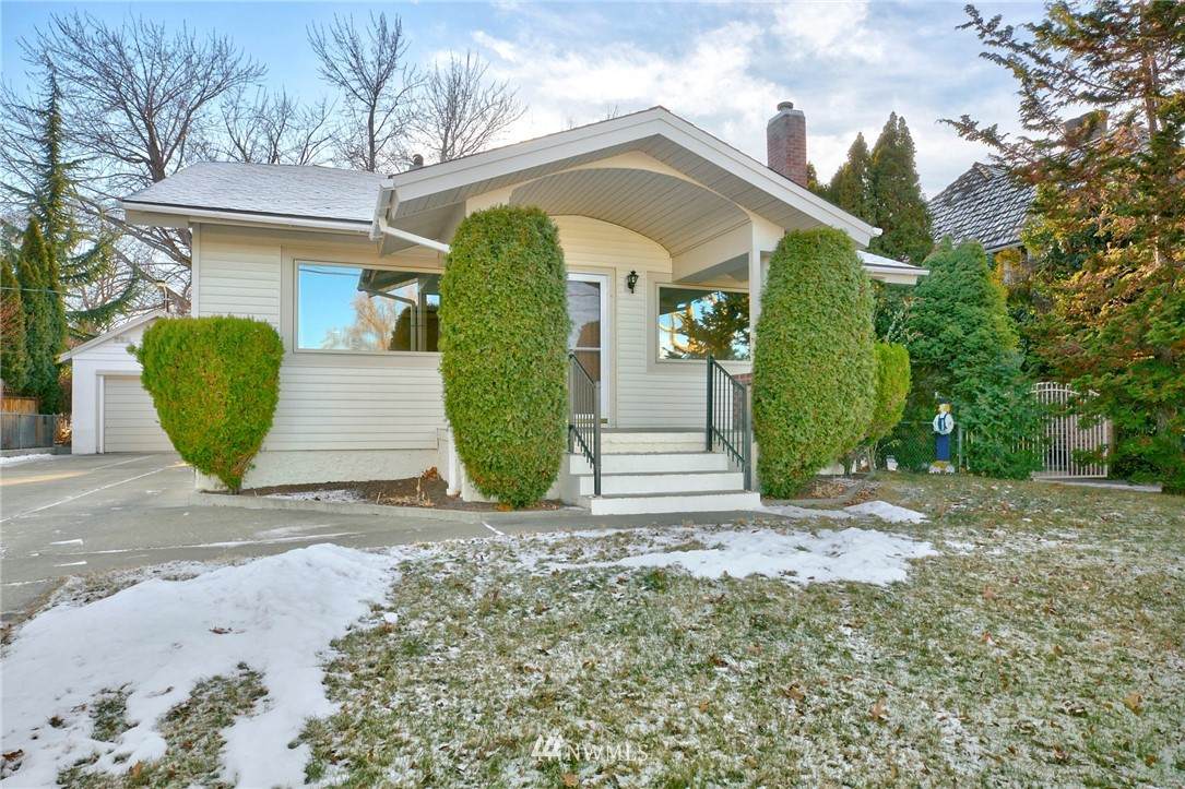 3010 Yakima Avenue - Photo 1