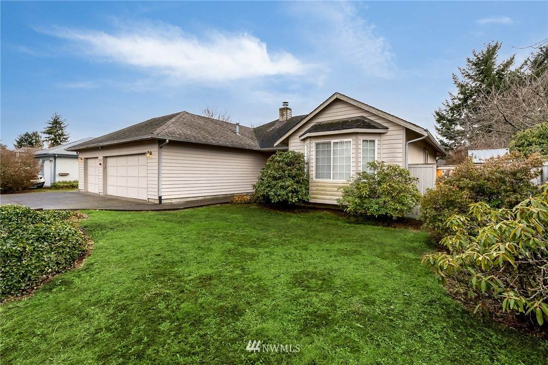 5905 Thornbury Drive - Photo 1