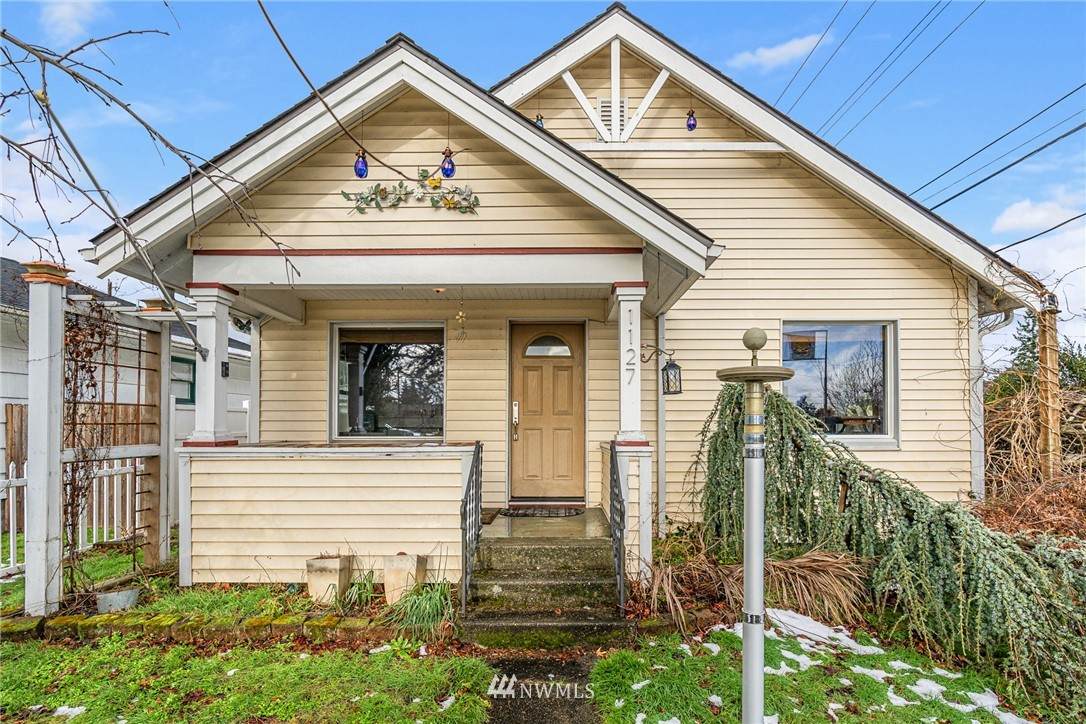 1127 5th Street - Photo 1