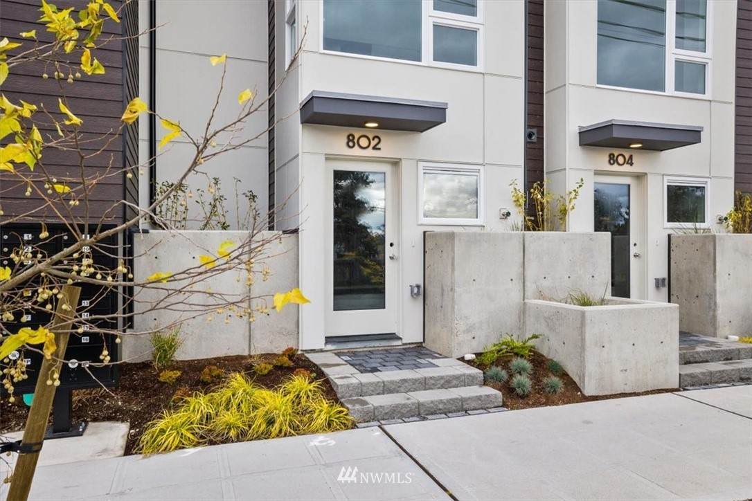 802 46th Street - Photo 1