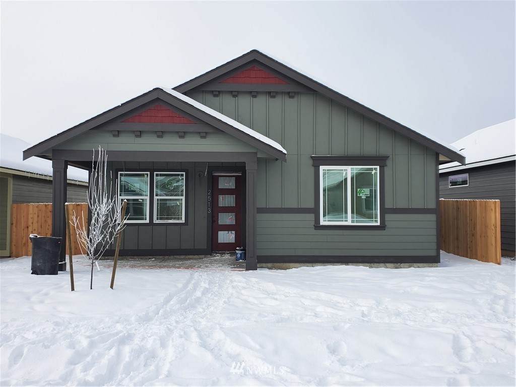 2513 Benjamin Lane - Photo 1