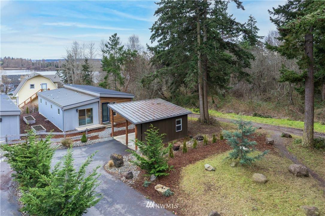 1608 Hill Street - Photo 1