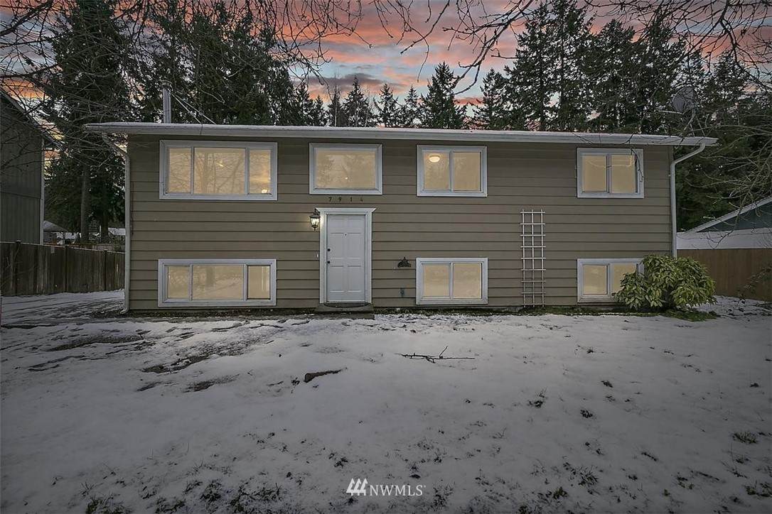7914 185th Street Court - Photo 1