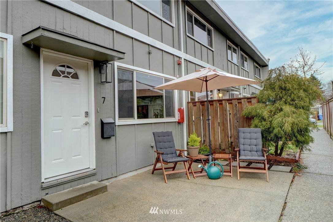 708 L Street - Photo 1