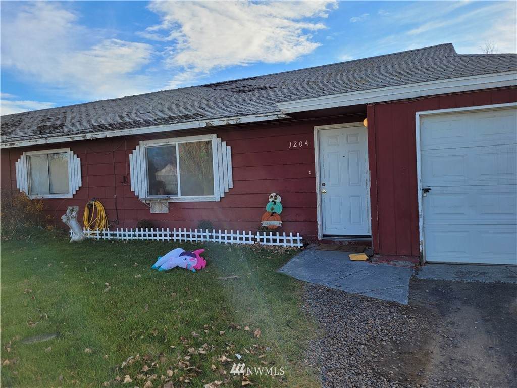 1202 1204 Arlington Drive - Photo 1