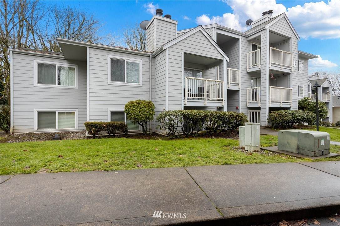 975 Aberdeen Avenue - Photo 1