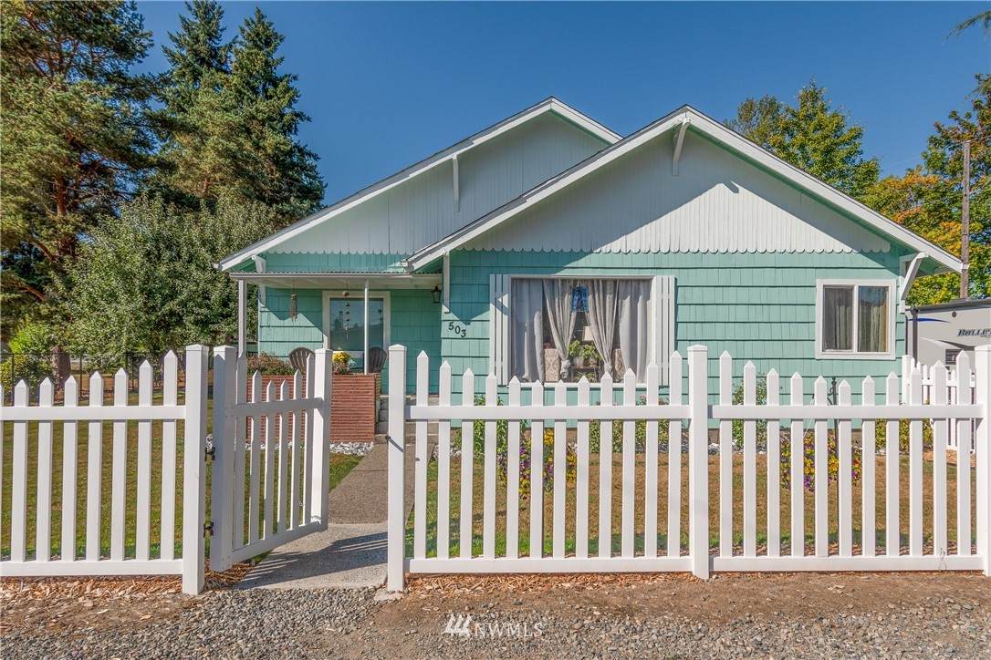 503 7th Street - Photo 1
