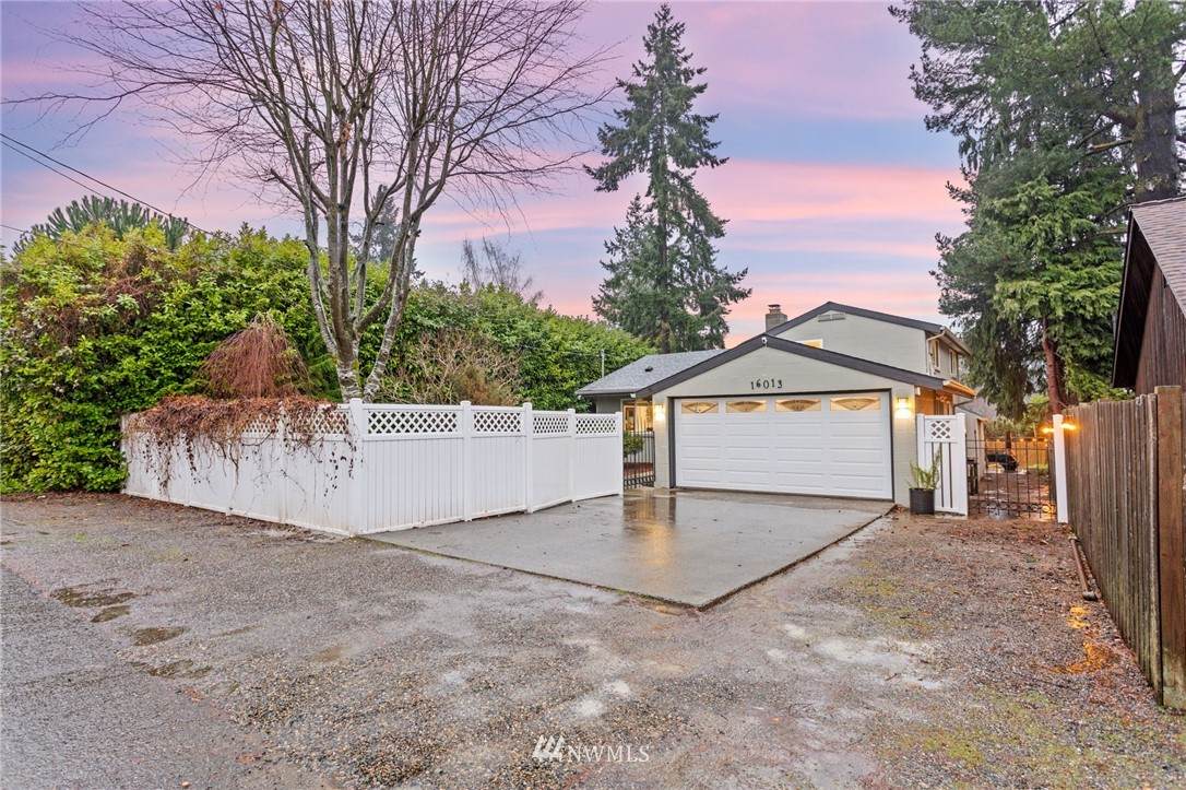 16013 13th Avenue - Photo 1
