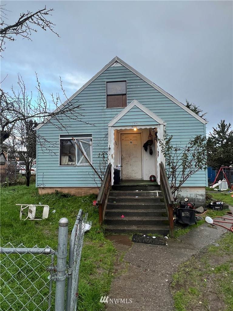 1647 34th Street - Photo 1