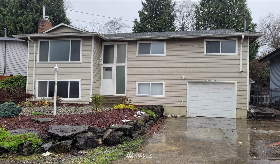 6015 116th Street - Photo 1