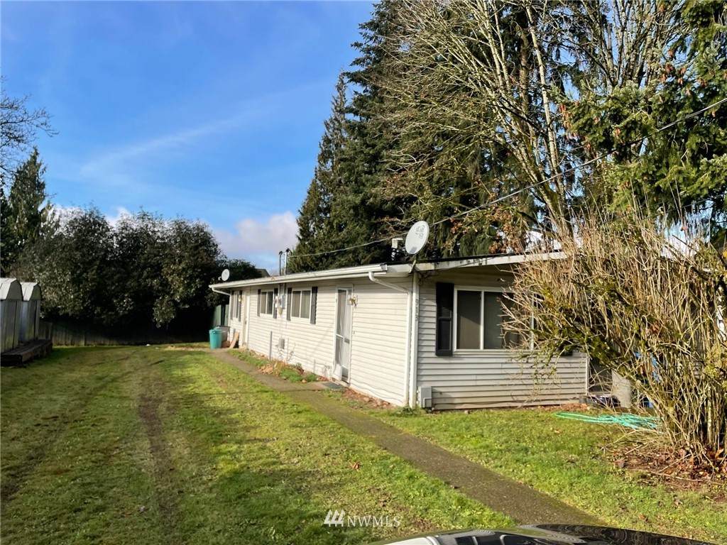 911 Main Avenue - Photo 1