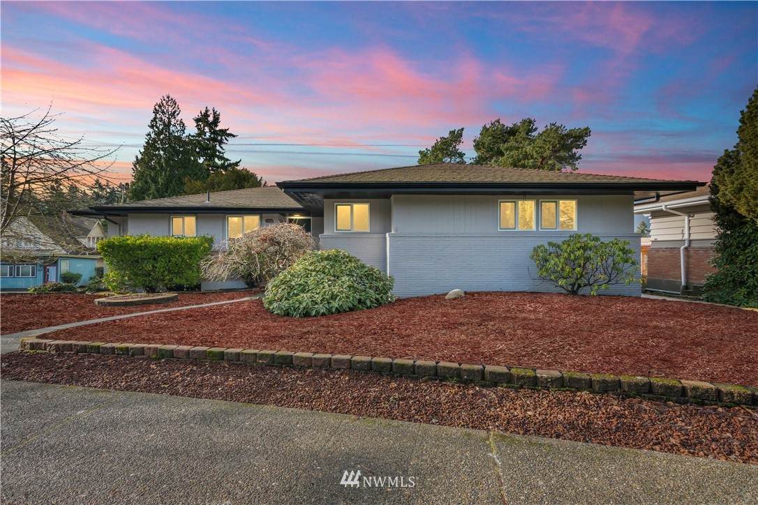 7151 Fauntleroy Way - Photo 1