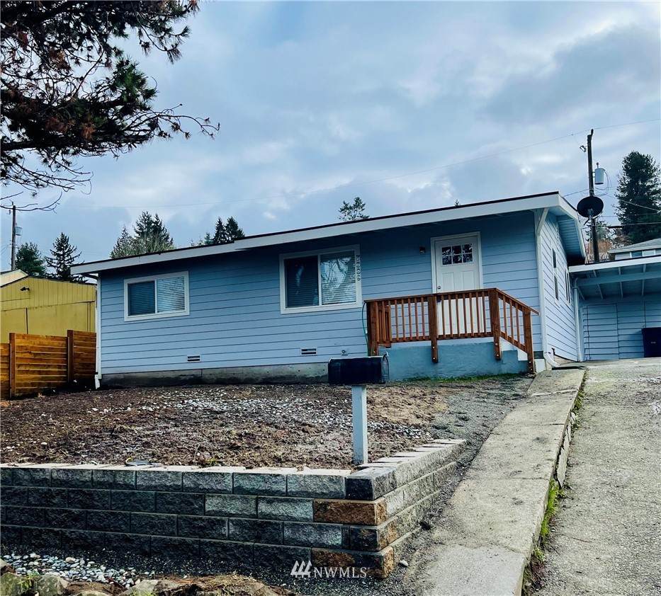 7039 125th Street - Photo 1