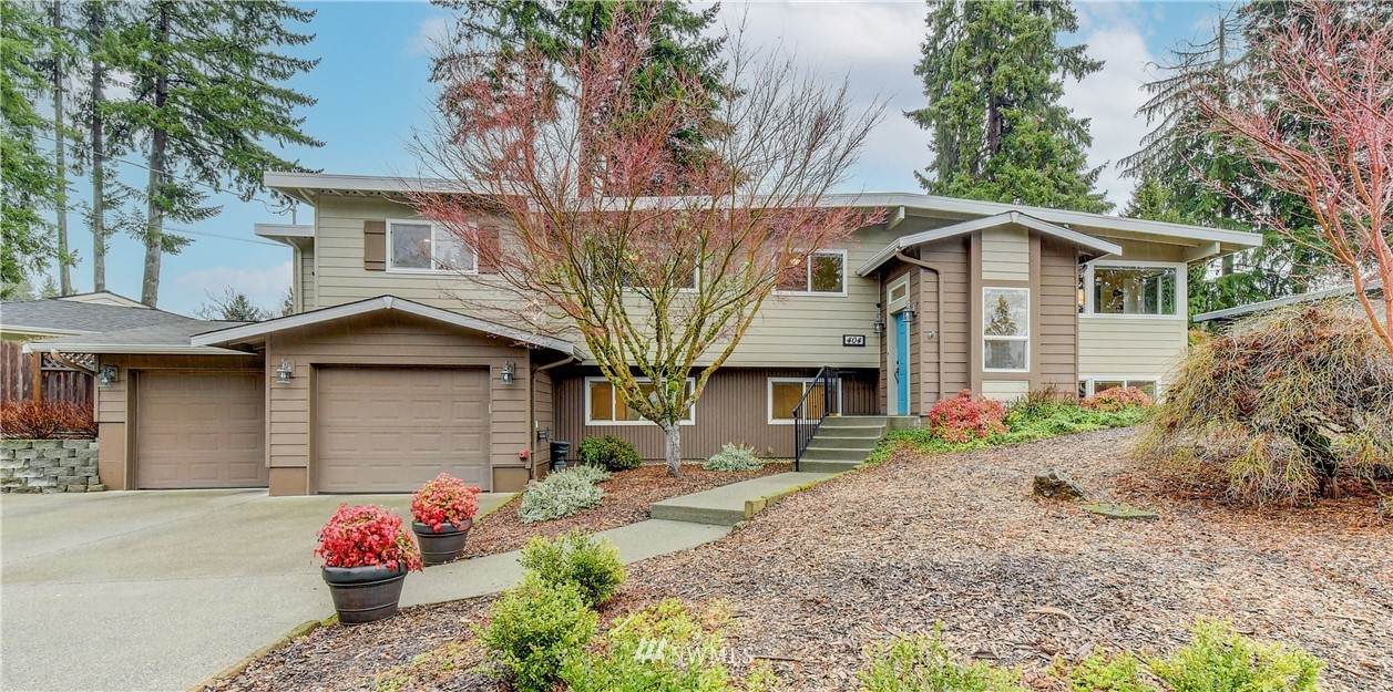 404 166th Avenue - Photo 1
