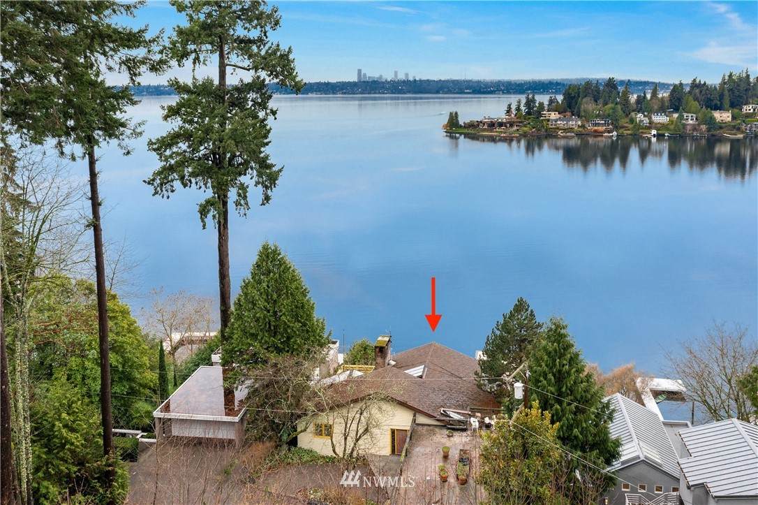 345 Shoreland Drive - Photo 1
