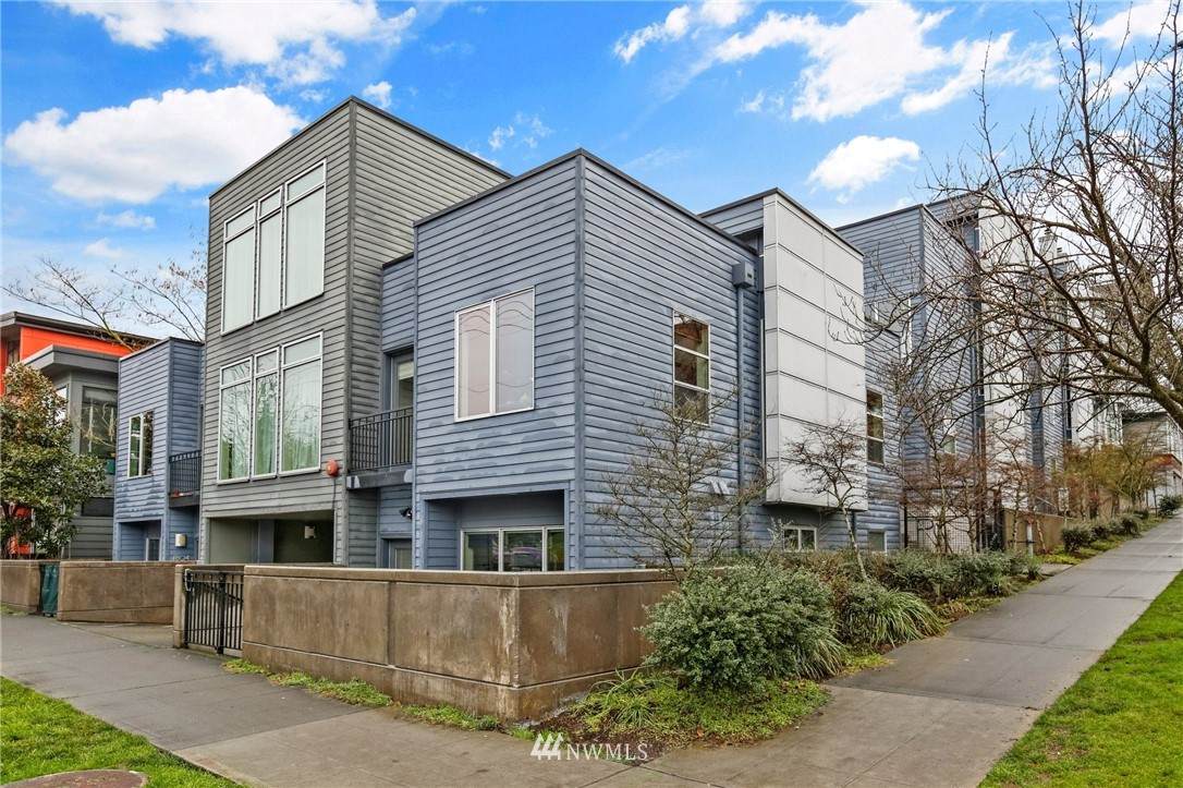 1106 Howell Street - Photo 1