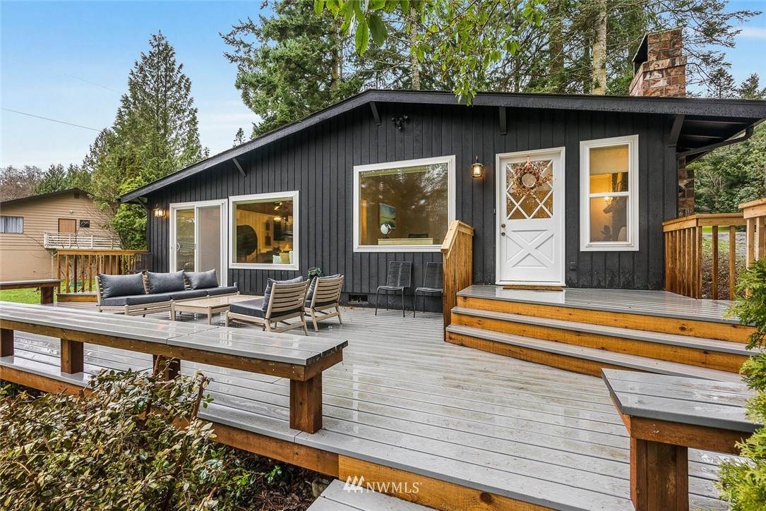 1465 Lake Drive - Photo 1