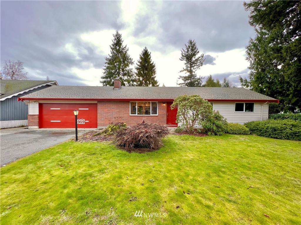 909 321st Street - Photo 1