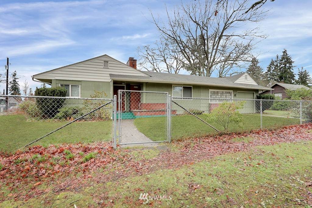 6525 Lake Grove Street - Photo 1