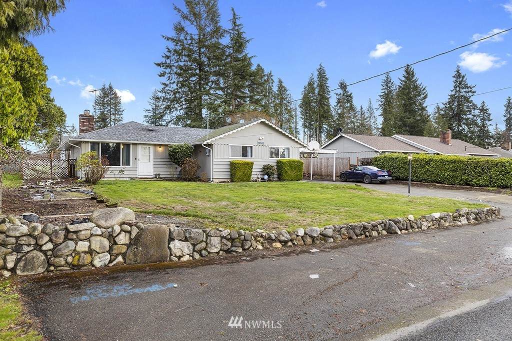 10501 50th Avenue - Photo 1