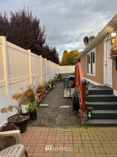 210 37th Street - Photo 1