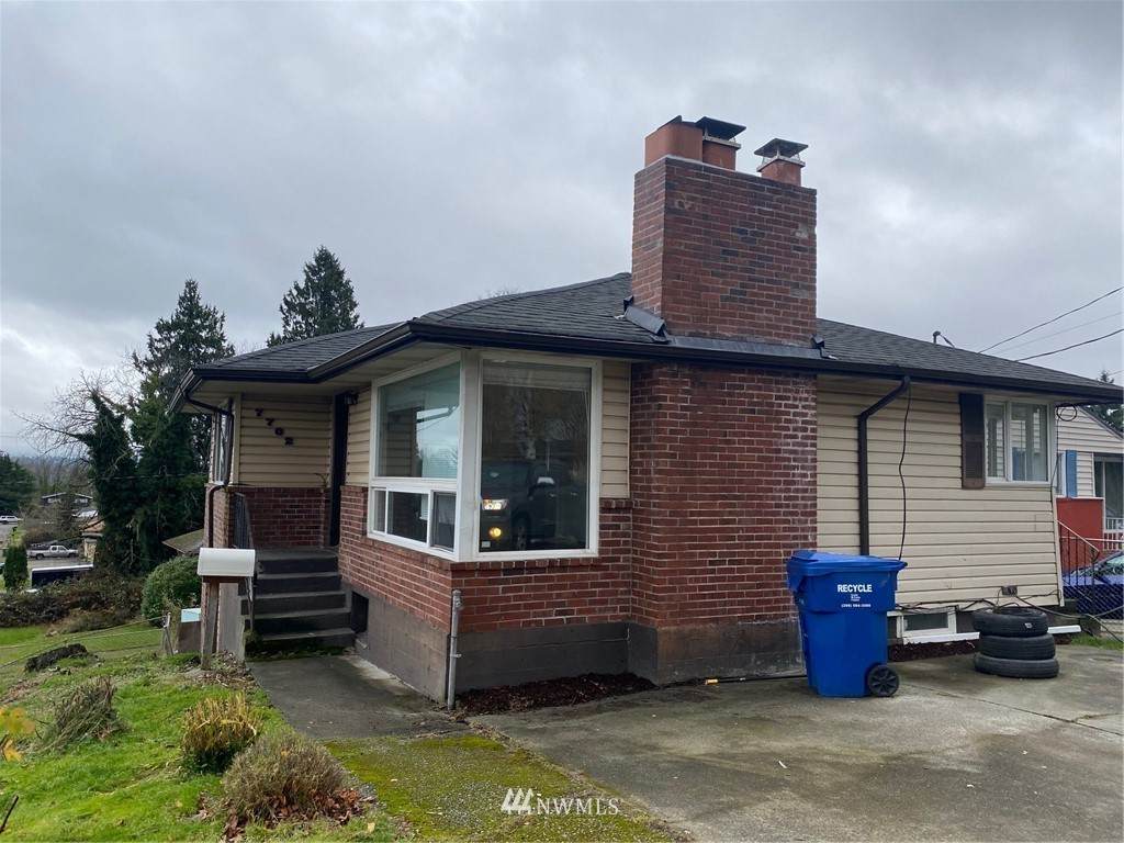 7702 Beacon Avenue - Photo 1