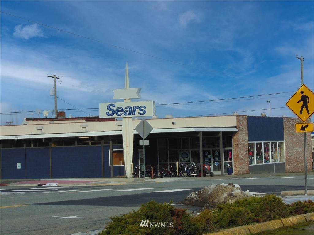 520 Lincoln Street - Photo 1