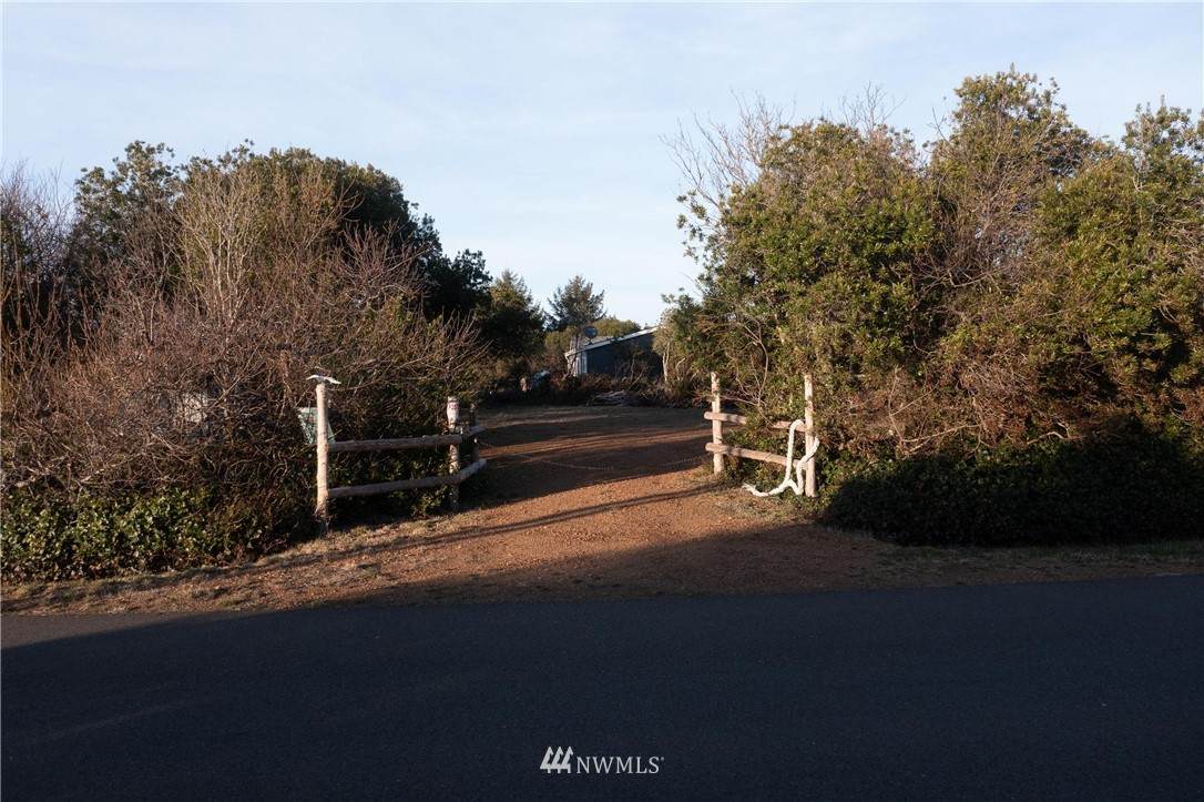 298 Seashore Street - Photo 1
