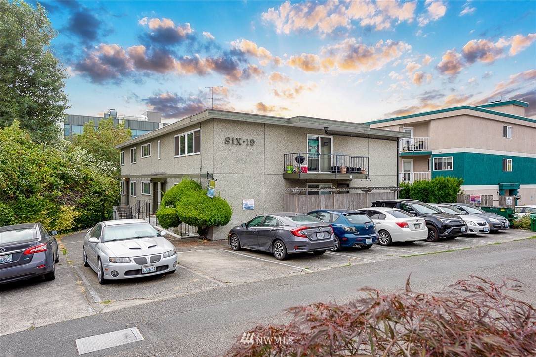 619 Prospect Street - Photo 1