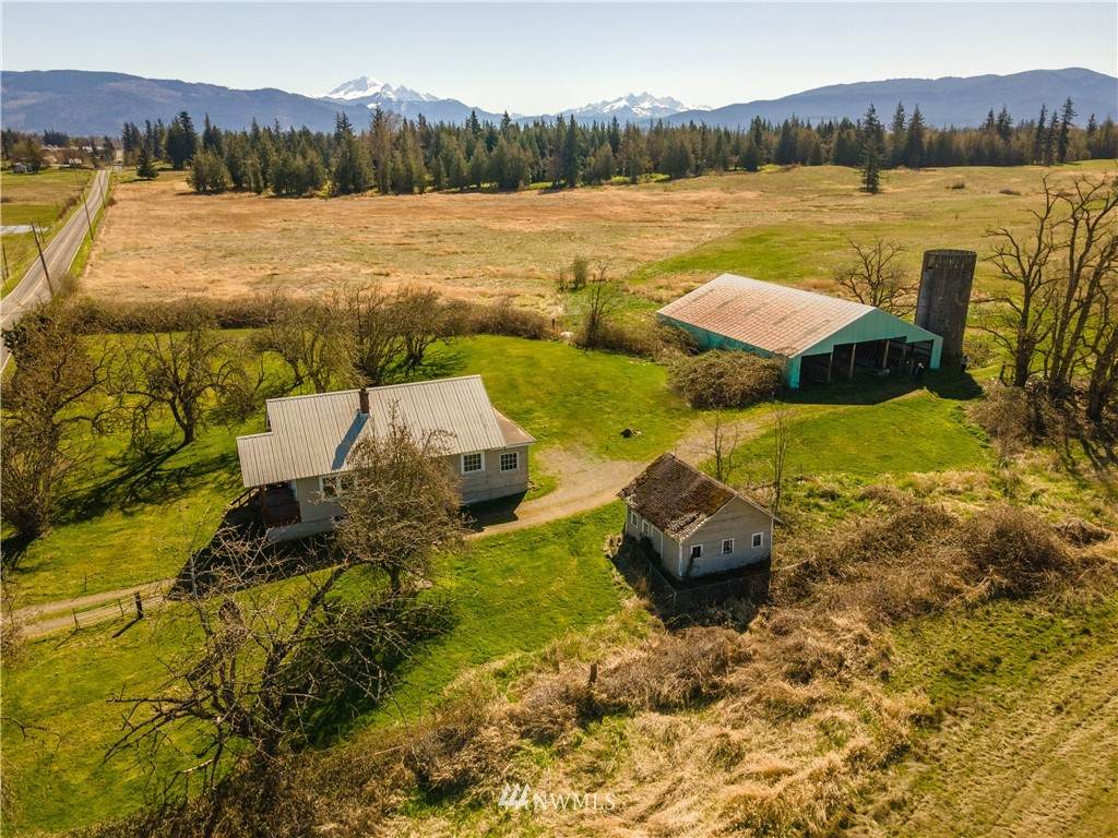 1817 Central Road - Photo 1