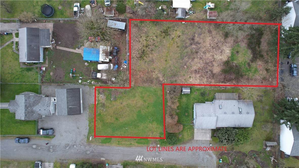 703 8th Street - Photo 1