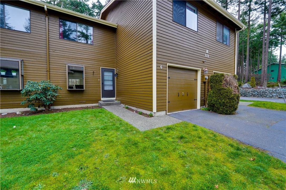 111 Columbia Drive - Photo 1