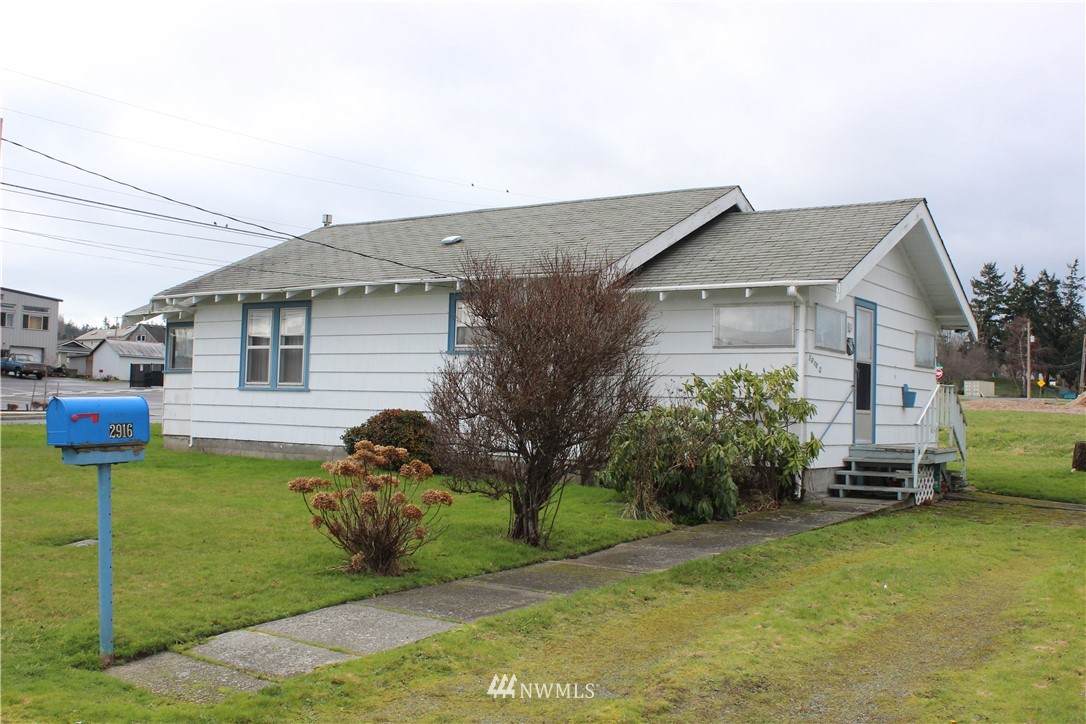 2916 Q Avenue - Photo 1