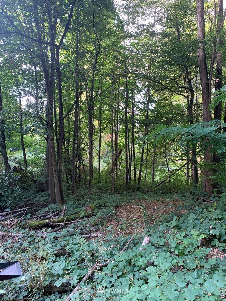 123 47TH Avenue - Photo 1
