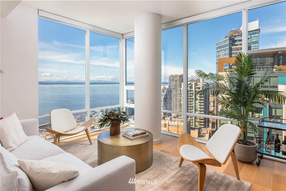 121 Stewart Street - Photo 1