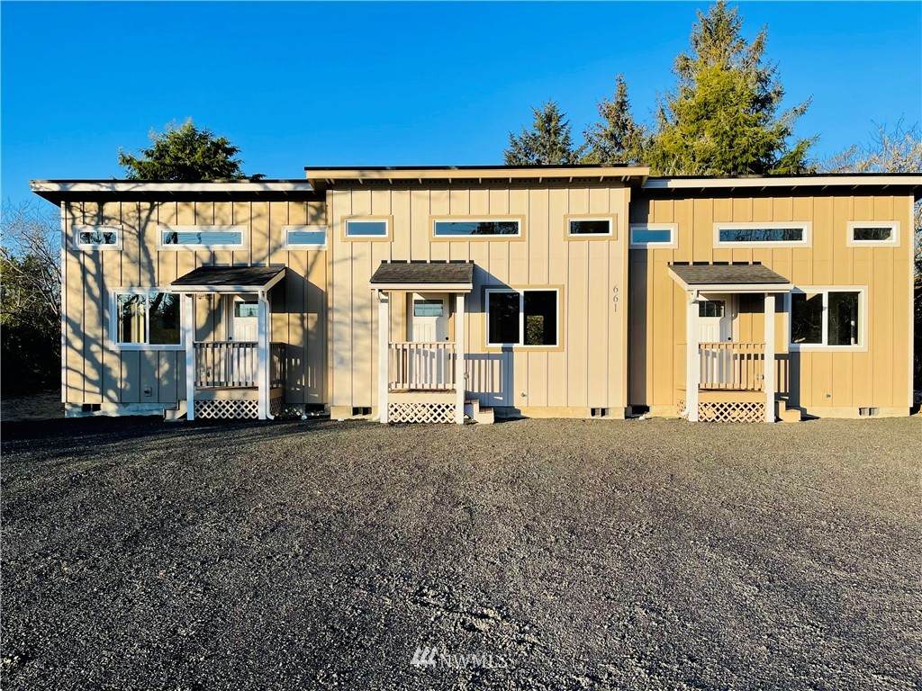 661 Point Brown Avenue - Photo 1