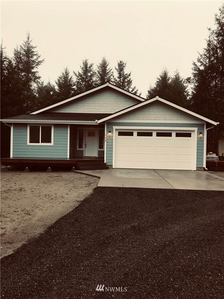 832 Teal Court - Photo 1