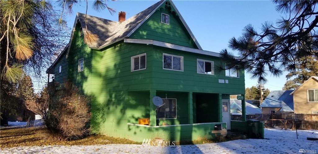 209 Ash St - Photo 1