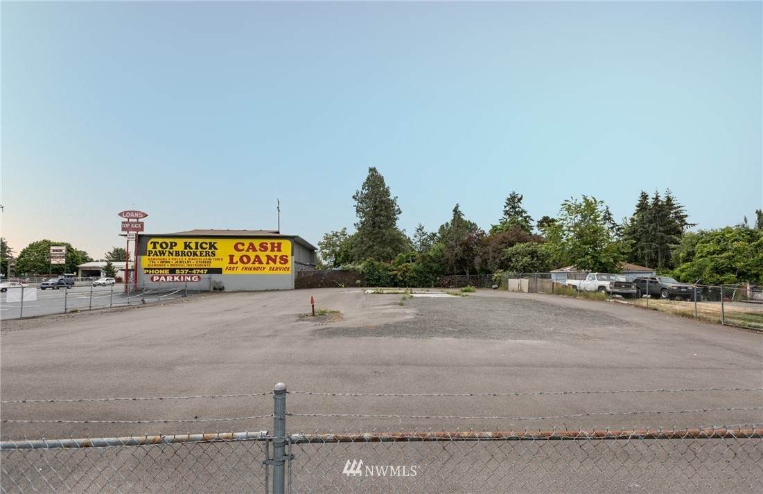 13004 13014 Pacific Avenue - Photo 1