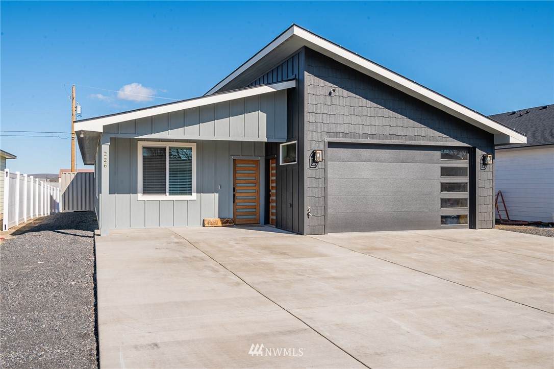 226 4th Avenue - Photo 1