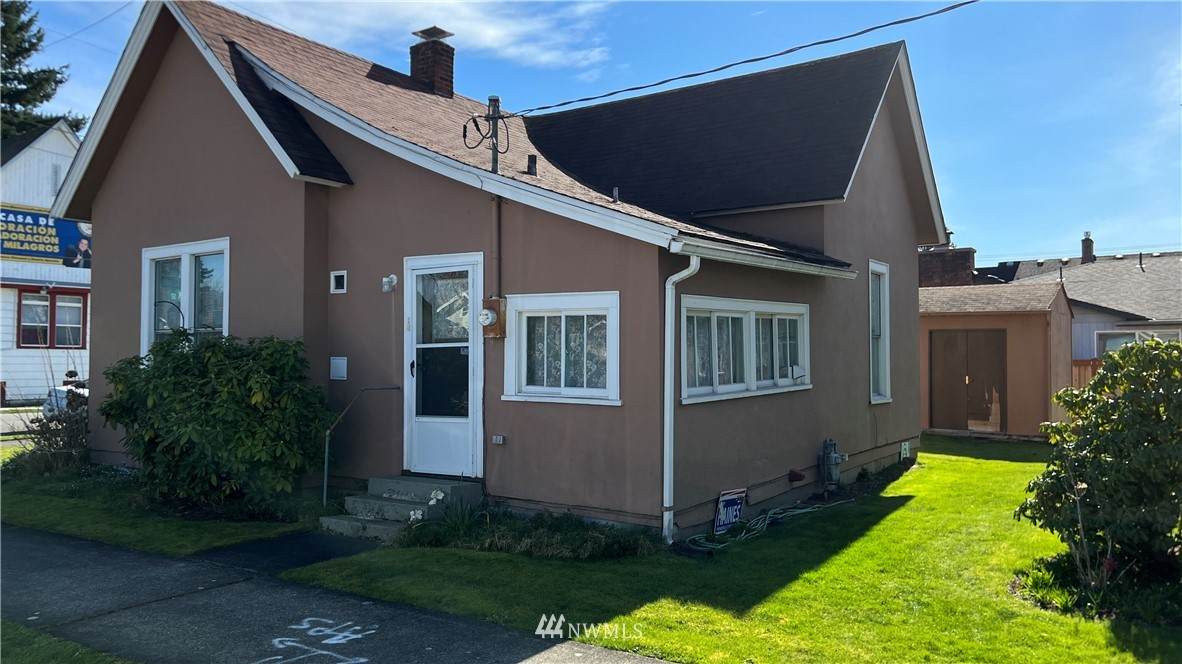 614 Alder Avenue - Photo 1