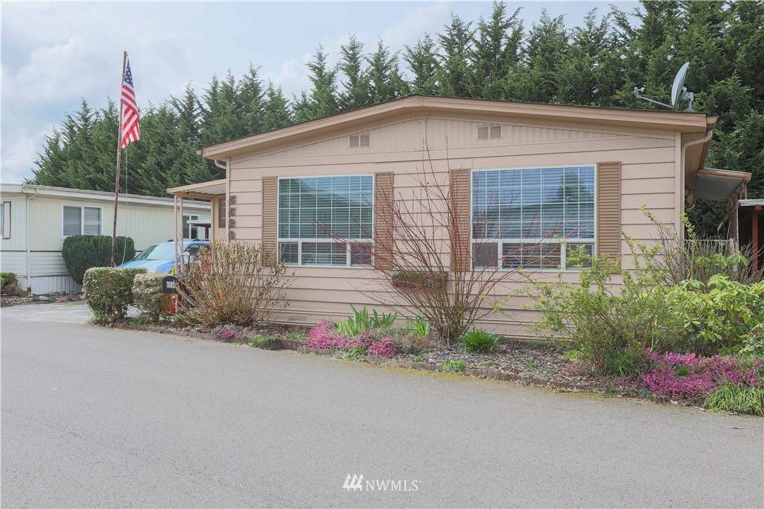 5520 69th Ave Ct E - Photo 1