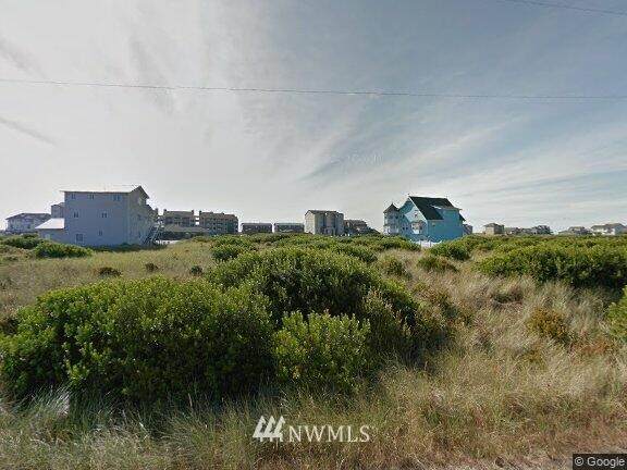 1325 Jetty Avenue - Photo 1