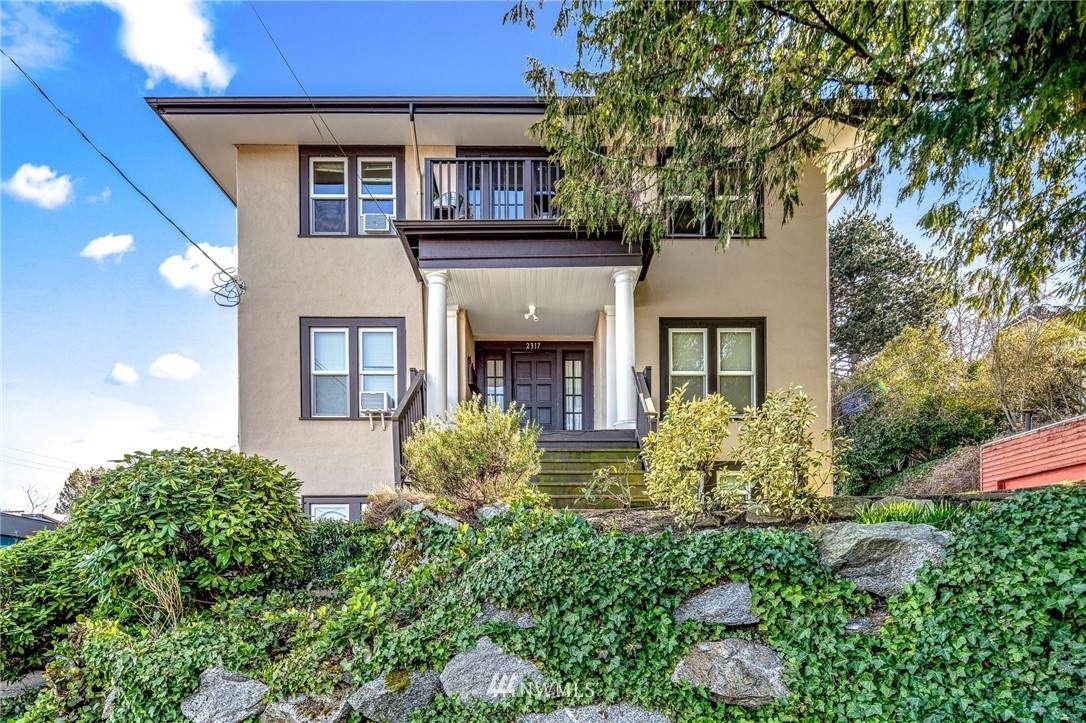 2317 Lynn Street - Photo 1
