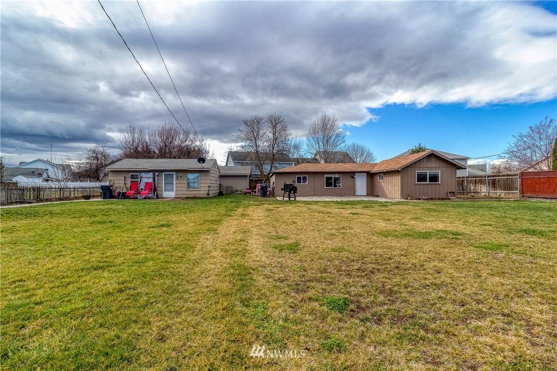 323 B Street - Photo 1