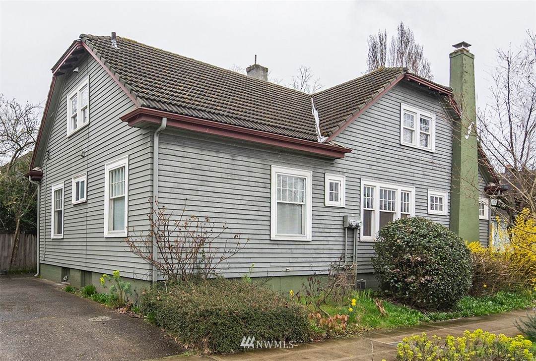 2302 Pine Street - Photo 1