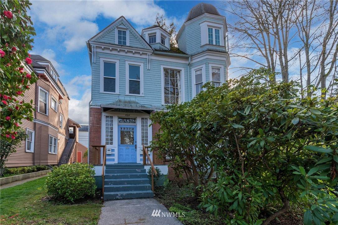 424 Yakima Avenue - Photo 1