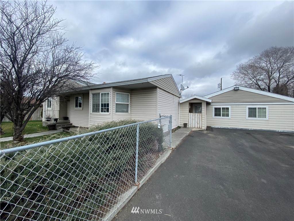 4235 Airway Drive - Photo 1